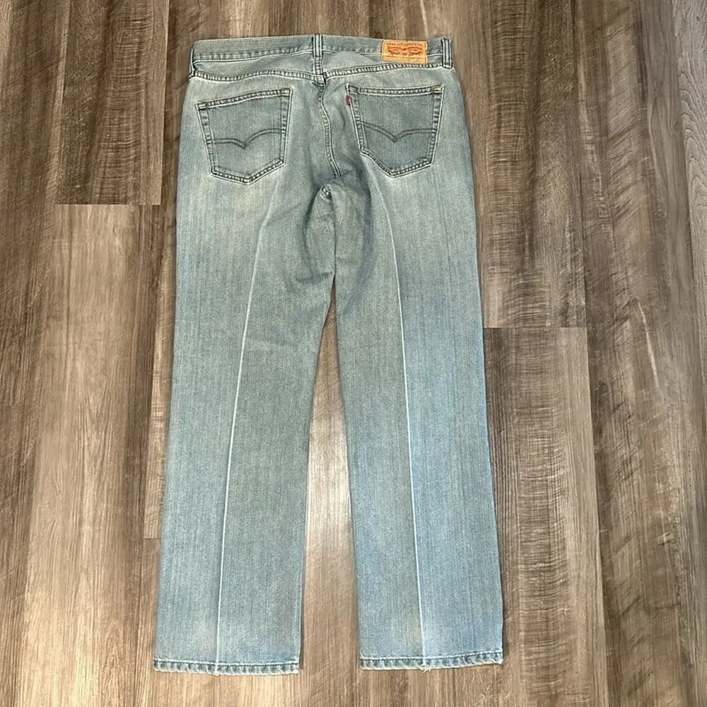 Levis item preowned